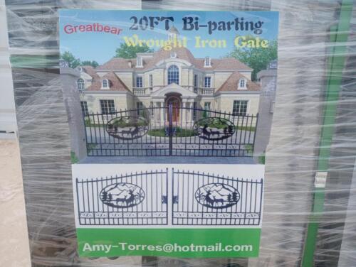 Unused Greatbear 20ft Iron Gate with ''DEER '' Artwork in the Middle Gate Frame