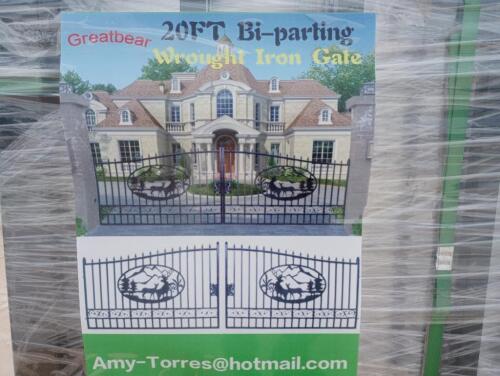 Unused Greatbear 20ft Iron Gate with ''DEER '' Artwork in the Middle Gate Frame