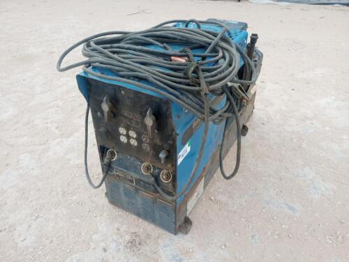 Miller Bobcat 225G Welder