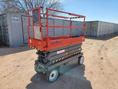 Sky Jack SJ3226 Scissor Lift