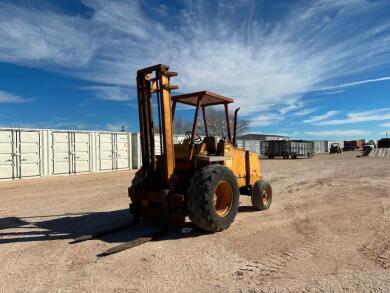 Case 586E Rough Terrain Forklift