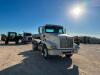 2000 International 9100i Truck Tractor - 7