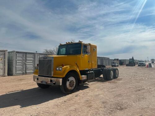 1985 White Truck Tractor