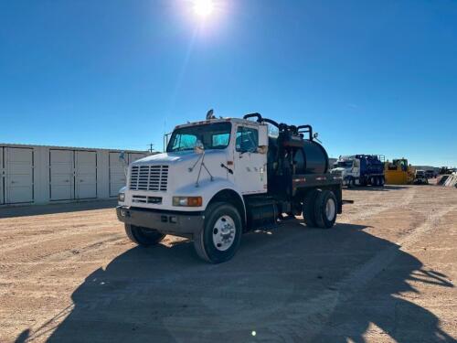 2002 International 8100 Vac Truck