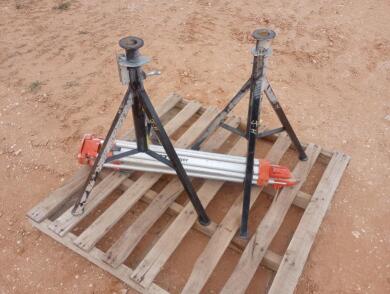 (2) Pipe Stands, Tripod