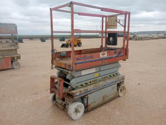 2004 Sky Jack SJ3219 Scissor Lift