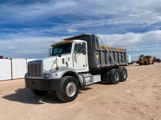 2000 Peterbilt 330 Dump Truck