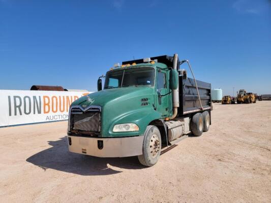 2005 Mack CXN613 Dump Truck