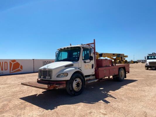 2005 Freightliner Business Class M2 Roustabout Truck