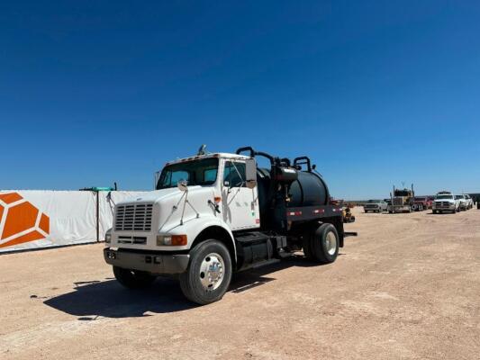 2002 International 8100 Vac Truck