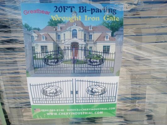 Unused Greatbear 20ft Iron Gate with ''DEER '' Artwork in the Middle Gate Frame