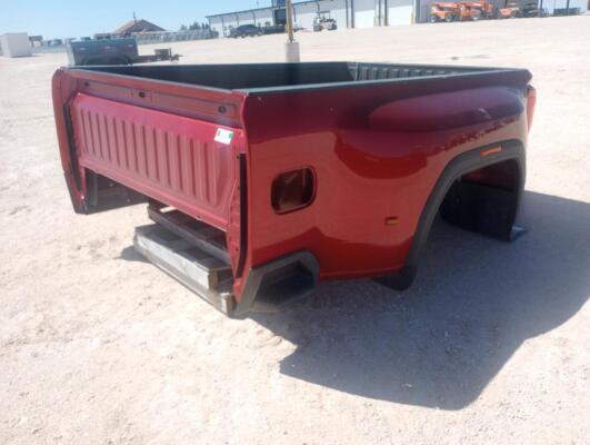 2023 GMC Denali Dually Bed
