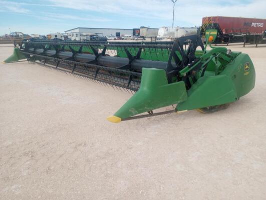 John Deere 635F HydraFlex Platform