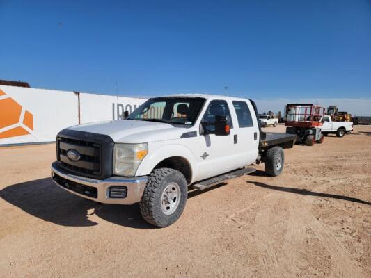 2015 Ford F-250 XL Super Duty Flatbed Pickup