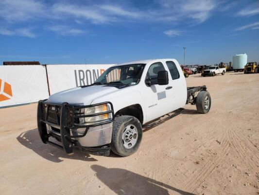 2011 Chevrolet Silverado 2500 Chassis Truck