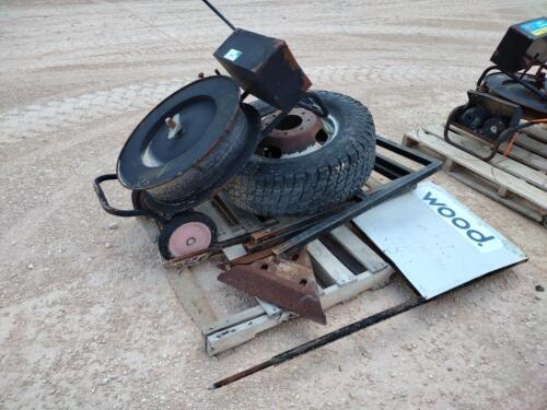 Strapping Dispenser/Ford Wheel w/Tire 265/70R17