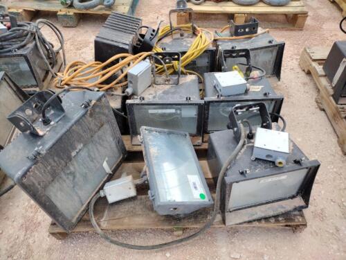 Pallet of Misc Yard Lights