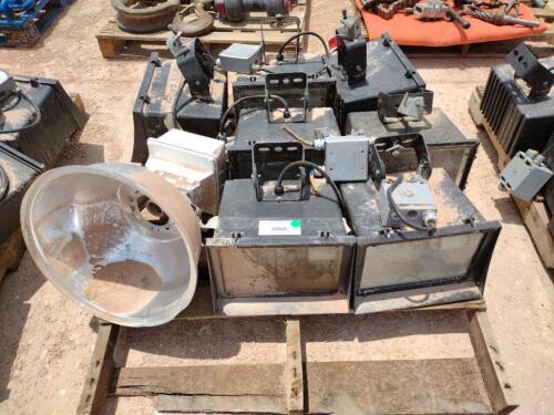 Pallet of Misc Yard Lights