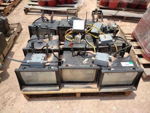 Pallet of Misc Yard Lights
