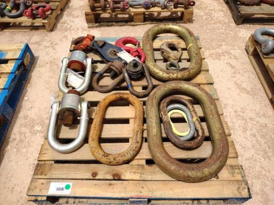 Pallet of Misc Lifting Links/Swivel Hoist Rings