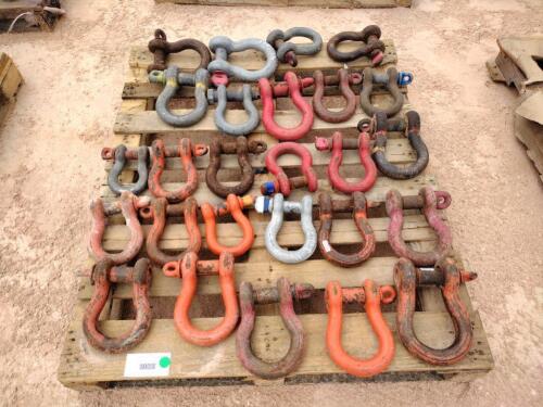 Pallet of Misc Sizes Screw Pin Shackles