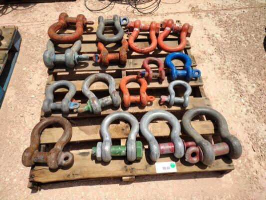 Pallet of Misc Sizes Screw Pin Shackles
