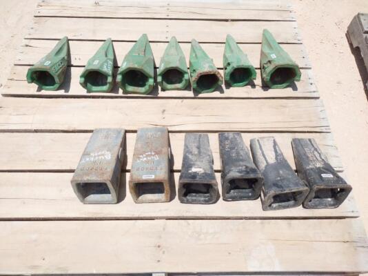 Pallet of Misc Excavator Teeth