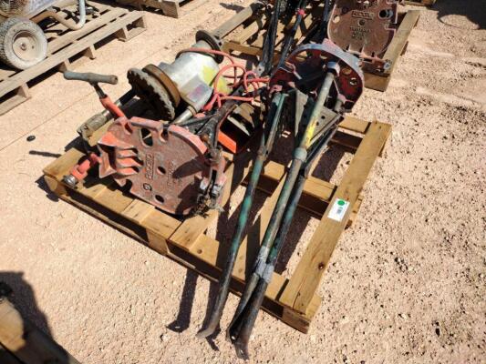 Ridgid 300 Pipe Threader/(2) Tristands
