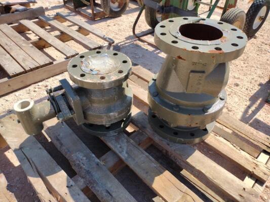 Unused Balon 6-300 Check Valve, WKM 4-300 Valve