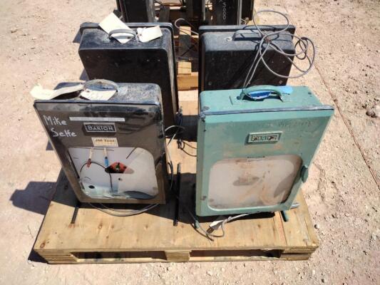 (4) Pressure and Temperature Chart Recorders