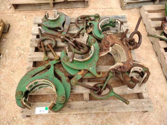 (6) Pipe Lifting Tongs ( Different Sizes )