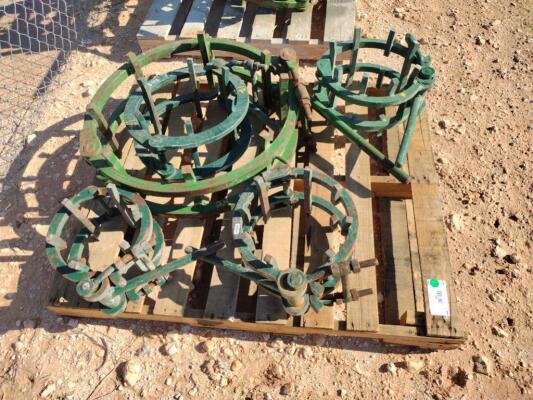 (5) Line Up Pipe Clamps