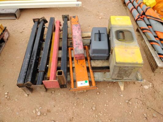 Pallet of Misc Items