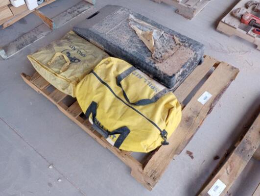 Strongway 10 Ton Hydraulic Ram Pump, (2) Spill Kits