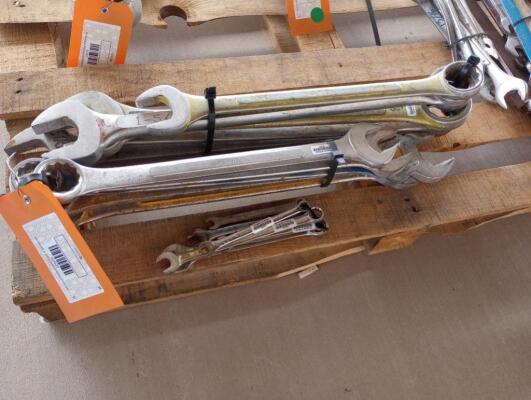 (16) Wrenches Various Sizes From 3/8" - 1 3/4"