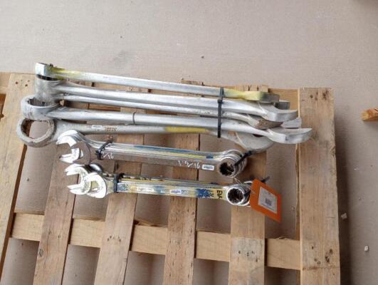 (15) Wrenches Various Sizes From 1 5/16" - 2 9/16"