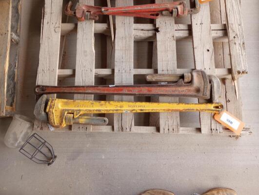 (2) Pipe Wrenches