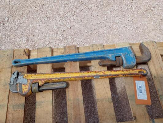 (2) Pipe Wrenches