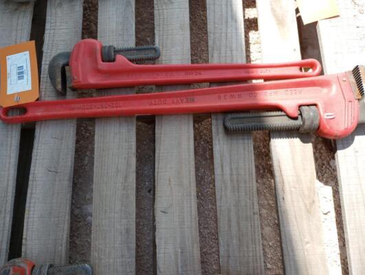 (2) Pipe Wrenches