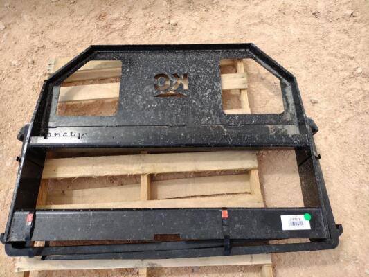 Unused 45'' Skid Steer Fork Frame V2 w/42'' Forks