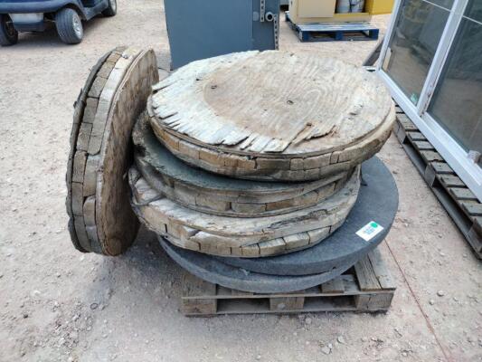 Pallet of Outrigger Pads