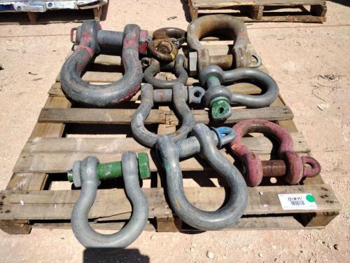 Pallet of Misc Size Screw Pin Shackles