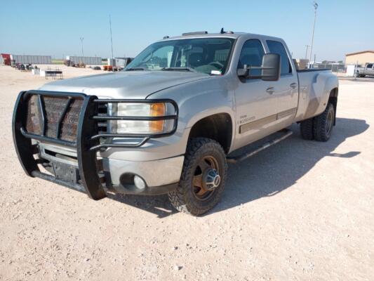 2008 GMC Sierra Dually Pickup Truck