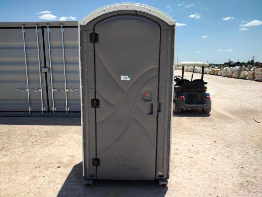 (1) Poly Portables Port-a-Potty