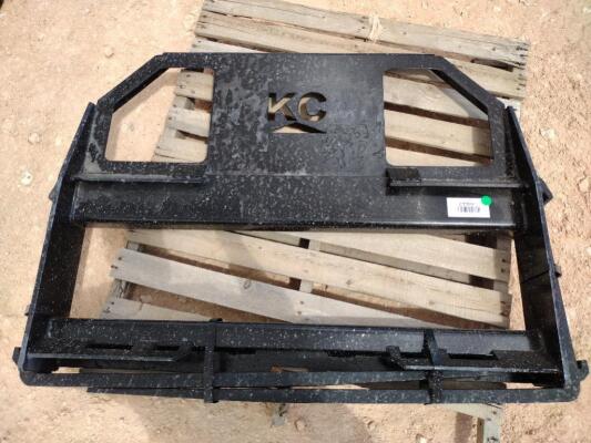 Unused 45'' Skid Steer Fork Frame V2 w/42'' Forks