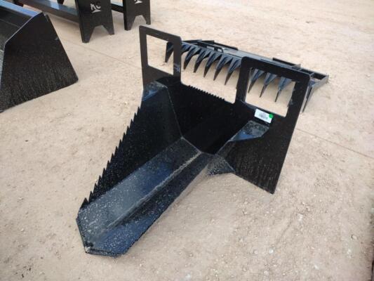 Unused 40'' Skid Steer Spade Bucket