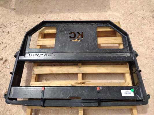 Unused 45'' Skid Steer Fork Frame V2 w/42'' Forks