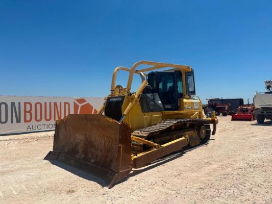 2011 Komatsu D65EX-15E0 Dozer