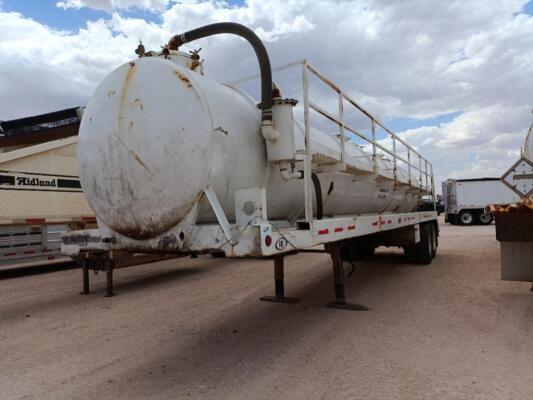 2012 HMDE Vacuum Tank Trailer