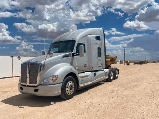 2014 Kenworth T680 Truck Tractor